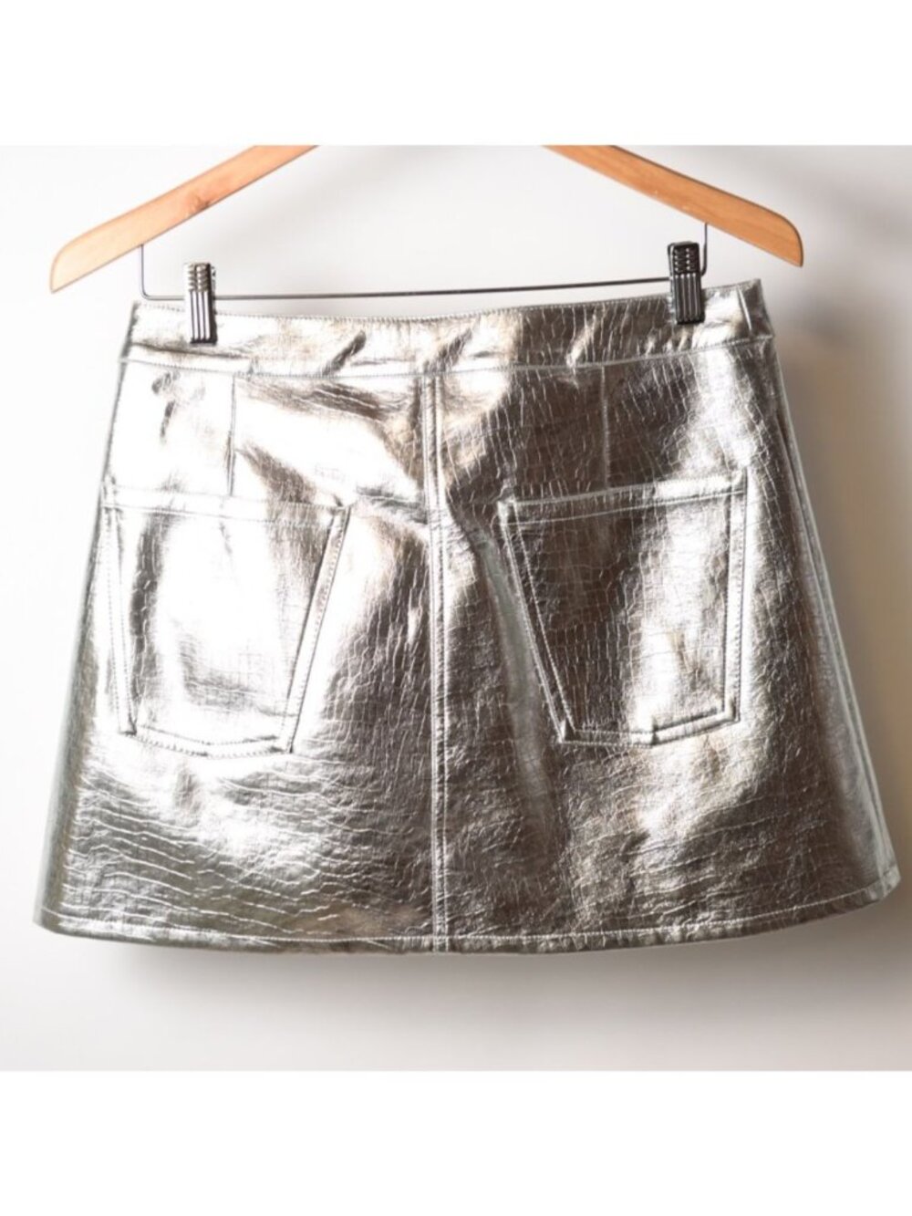 Torn by Ronny Kobo Women's Size M Metallic Silver Faux Croc Mini Skirt - Picture 5 of 12